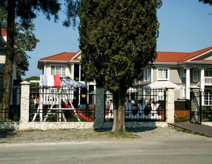 Отель Maxx / Макс Гудаута