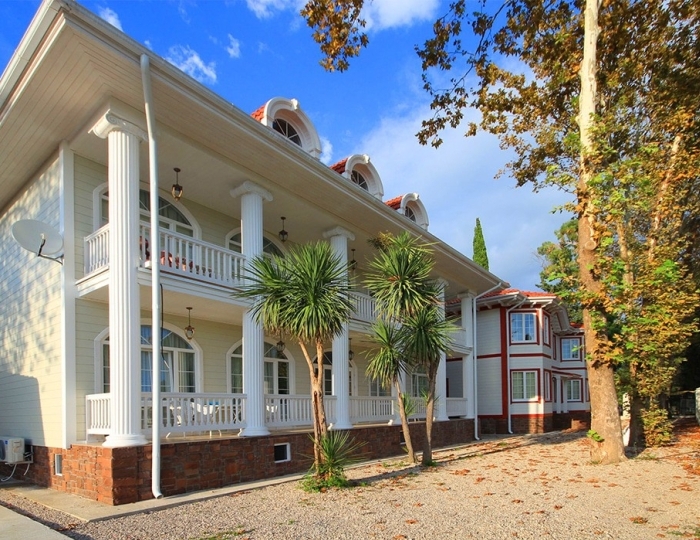 Отель Maxx / Макс Гудаута