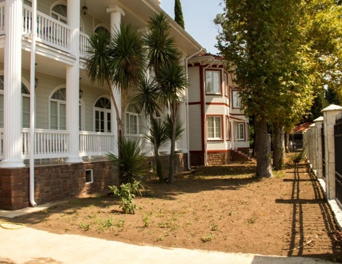 Отель Maxx / Макс Гудаута